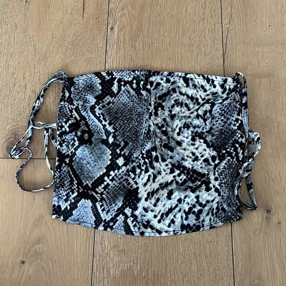 snakeskin top - Picture 2 of 3